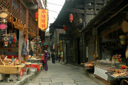 E線(xiàn)：張家界、猛洞河、芙蓉鎮(zhèn)、黃龍洞經(jīng)典四日游（純玩）